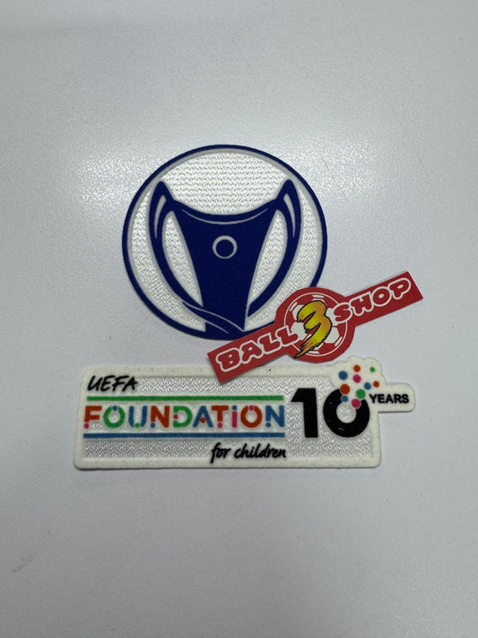 女子歐聯衛冕冠軍章+ UEFA Foundation 10周年章
