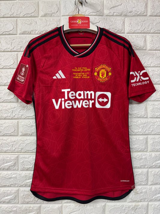 2023-24  曼聯主場足總盃球衣