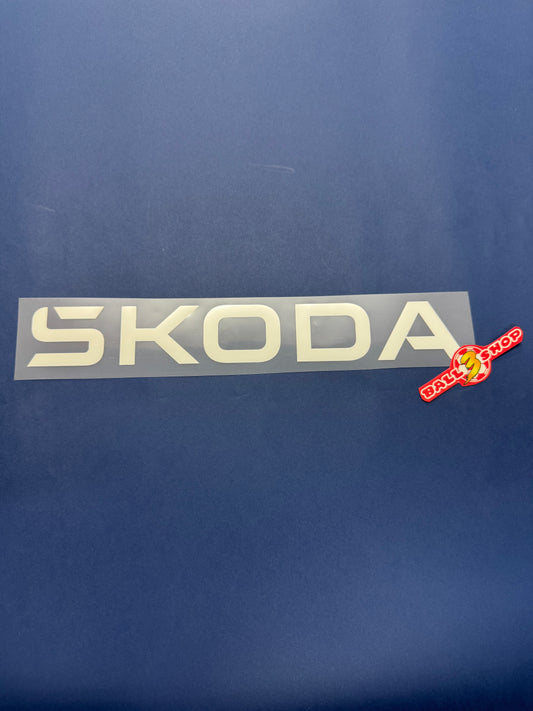 2025-26 車路士女子隊用 SKODA 廣告